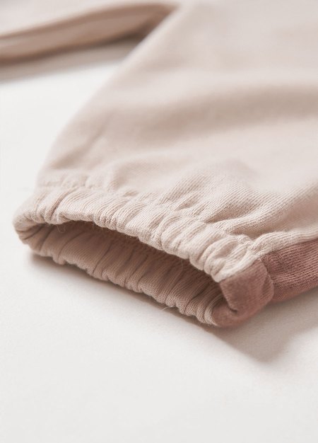 BABY撞色剪接束口褲-卡其3