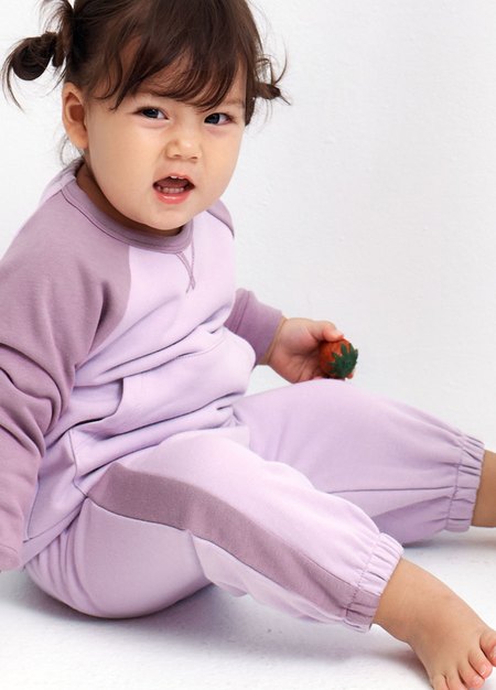 BABY撞色剪接束口褲-淺紫4