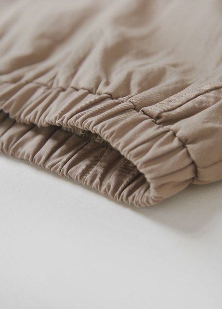 BABY剪接錐形褲-卡其4