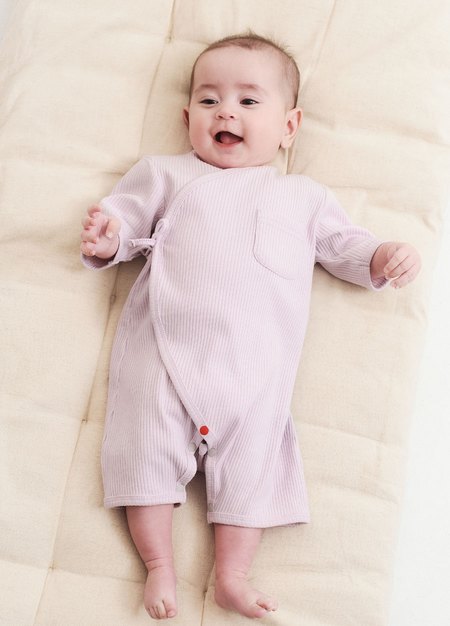 新生兒坑條短袖連身包屁衣-粉紫1