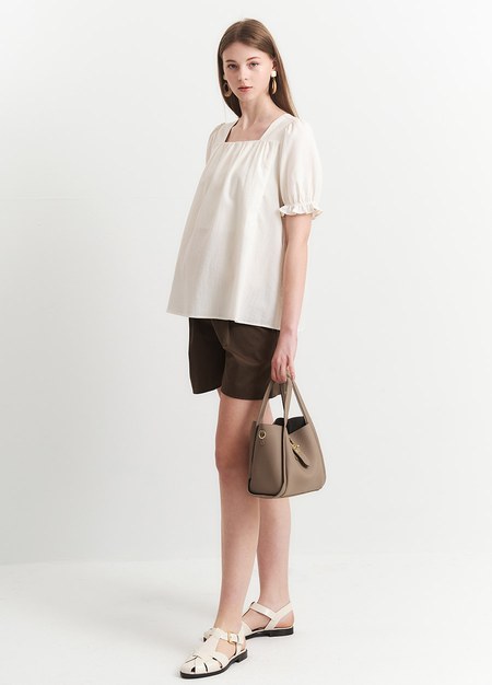 優雅方領蓬袖孕哺上衣-米色4