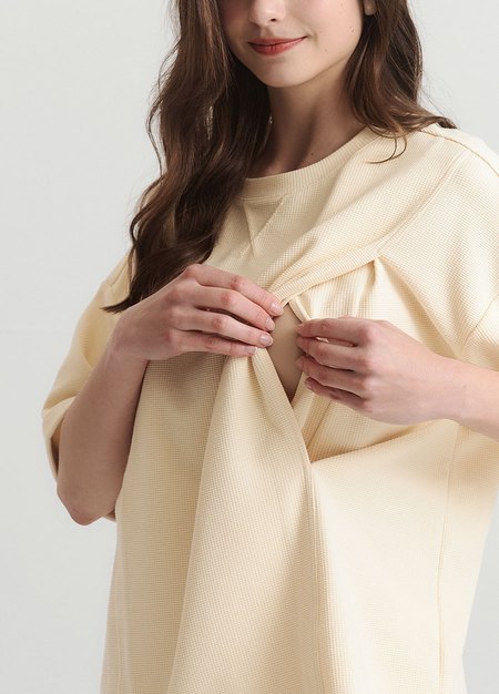 華夫格休閒寬版孕哺上衣-米色2