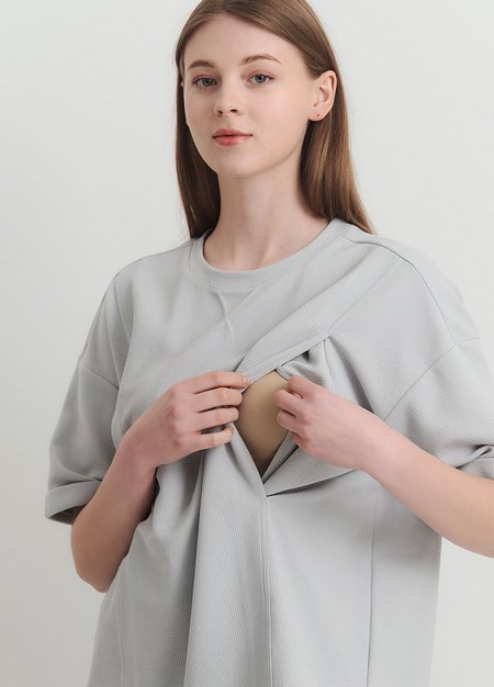 華夫格休閒寬版孕哺上衣-淺灰2