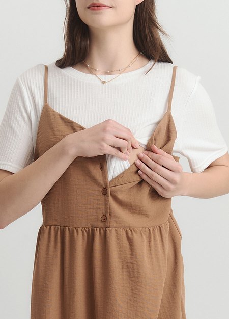 假兩件式細肩帶蛋糕孕哺洋裝-駝色2