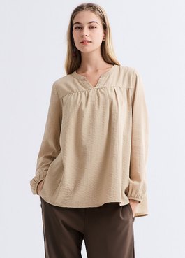 小V領細褶孕哺上衣 - 卡其